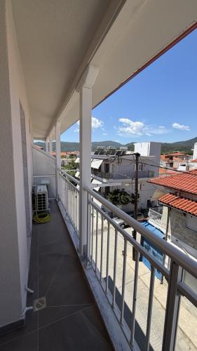 1246image00003_large